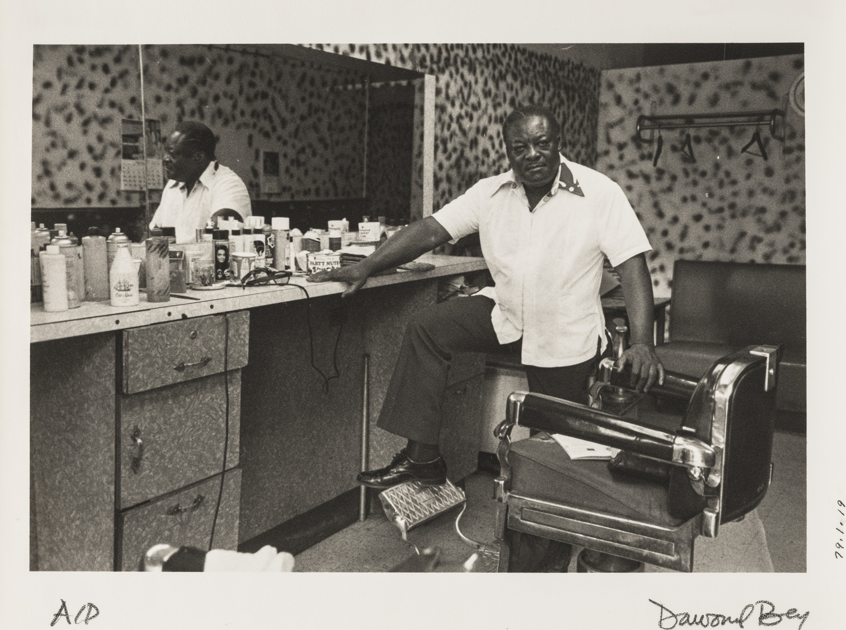 Staff Pick: Dawoud Bey, Deas McNeil, the Barber (from the series