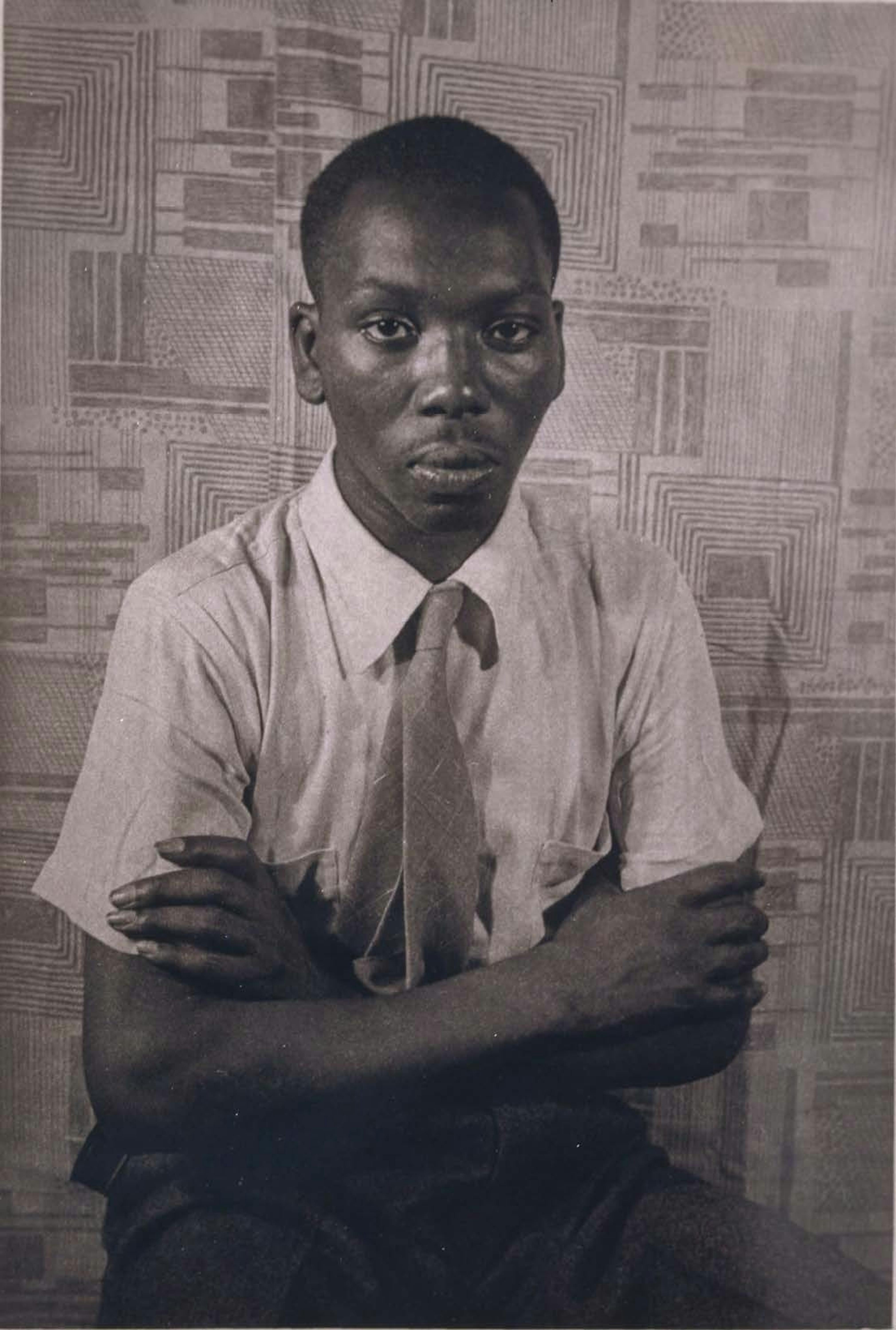 <p>Carl Van Vechten (1880–1964), Jacob Lawrence, from the portfolio “‘O, Write My Name’: American Portraits, Harlem Heroes,” 1941</p>