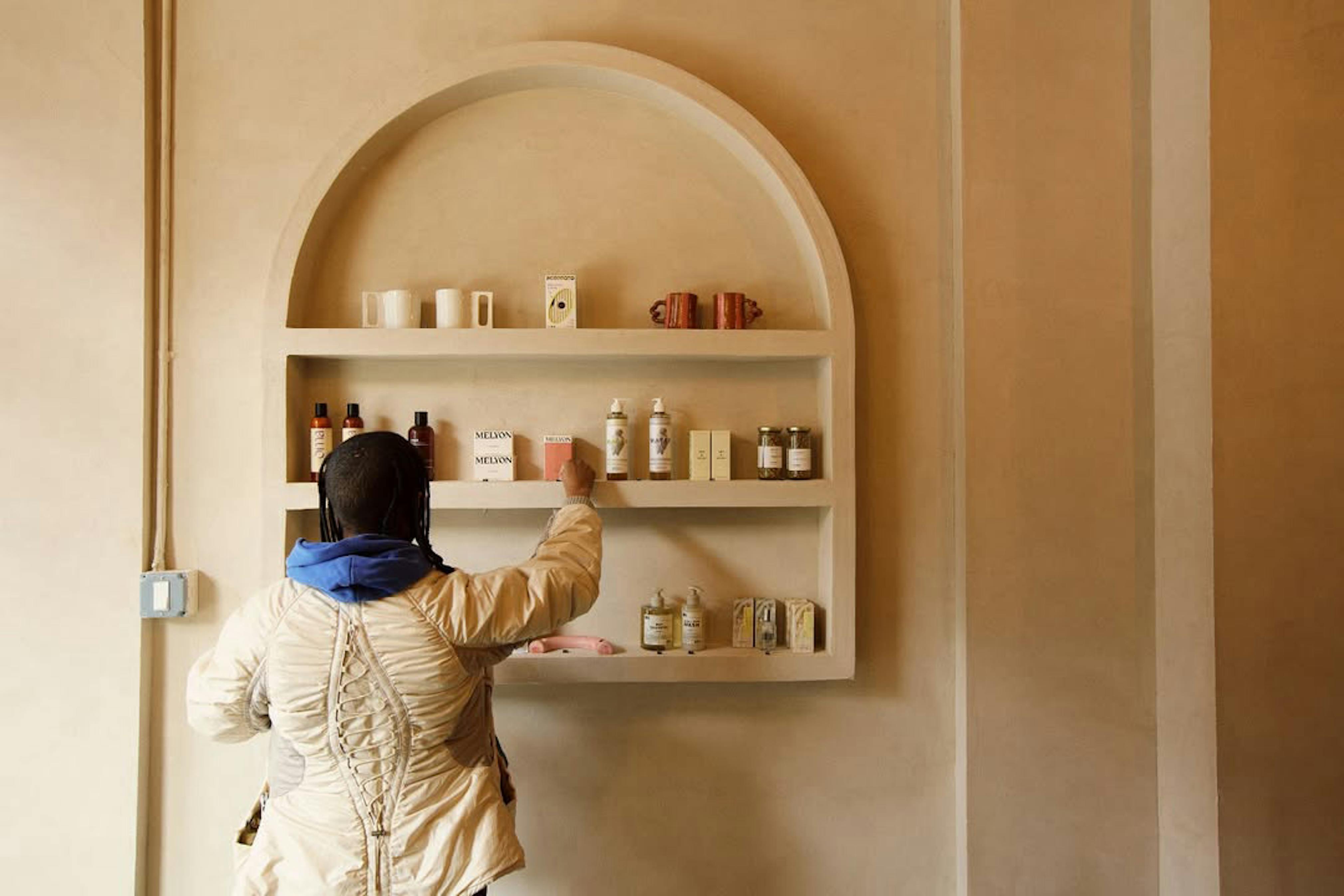 <p>Courtesy of Oma Shop</p>