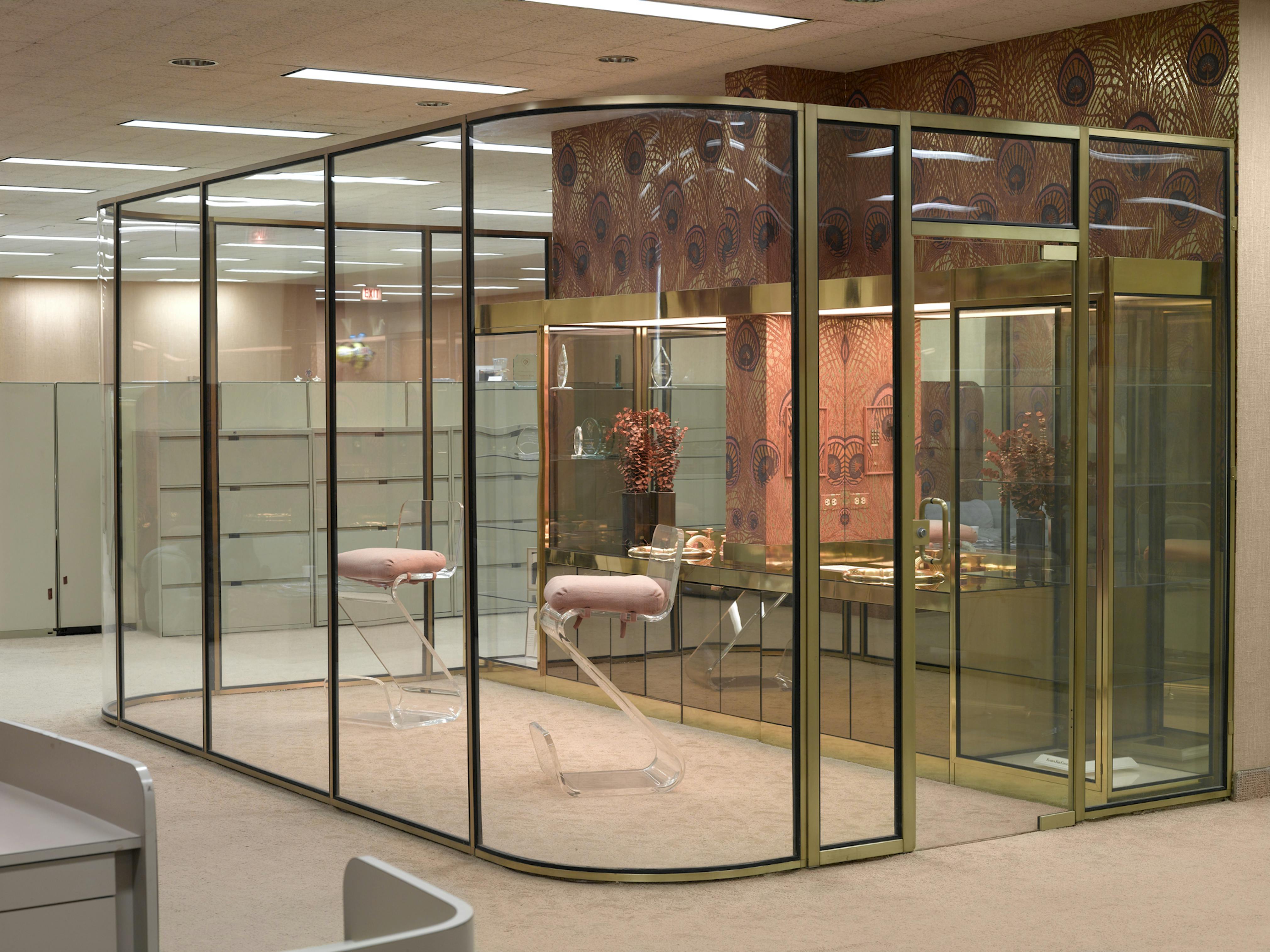 David Hartt
Kiosk, 2011
Courtesy the artist and Corbett vs. Dempsey, Chicago