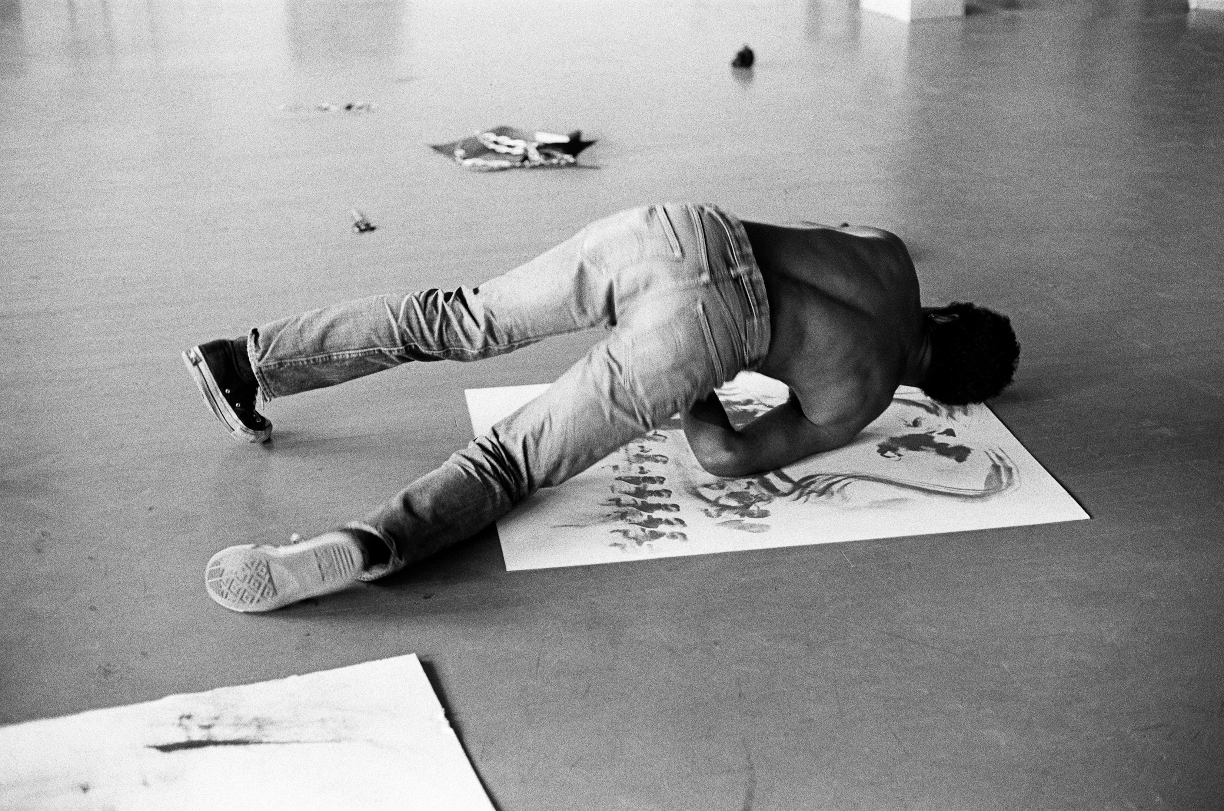 Bruce Talamon
	David Hammons, Slausson Studio, 1974
	Courtesy Roberts & Tilton, Culver City, CA
	Promised Gift of Ruthard C. Murphy