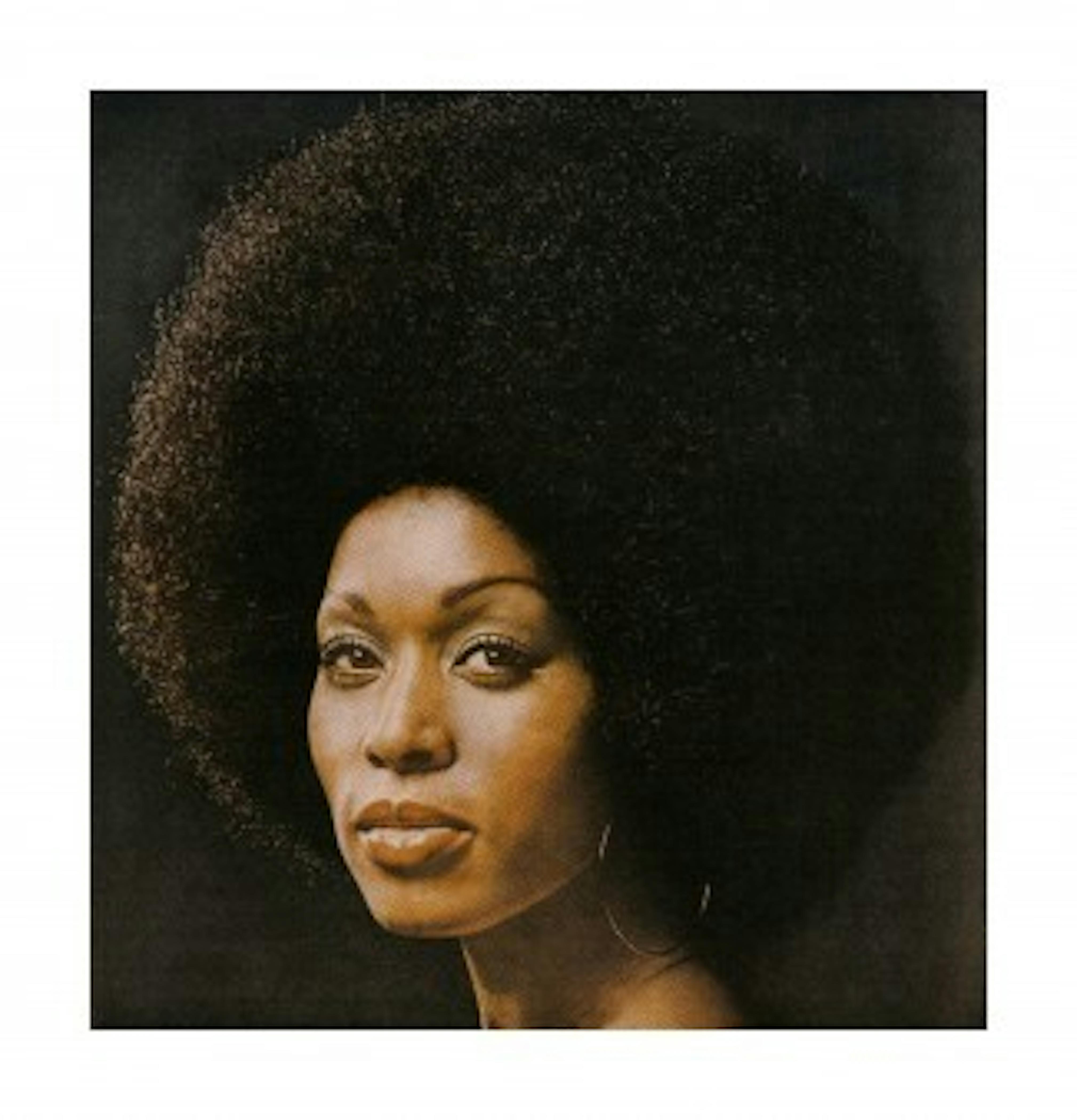 Hank Willis Thomas
Who Can Say No to a Gorgeous Brunette?, 1970/2007
Lambda photograph, 30 x 30 in.
Ed. 1/5
Gift of the artist and Jack Shainman, New York, 07.9.1